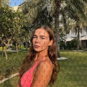 Фото Алексис