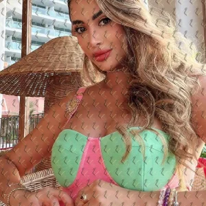 Фото Ариана