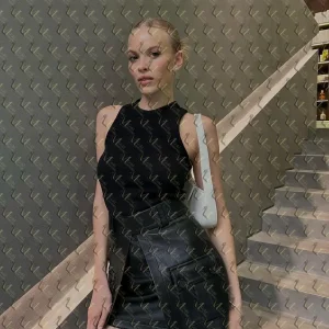 Фото Цинния