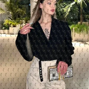 Фото Милана