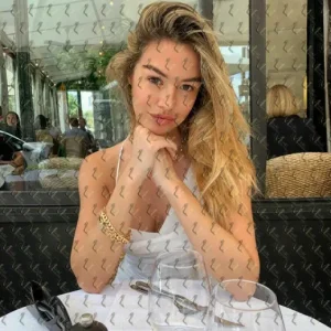 Фото Мирабель