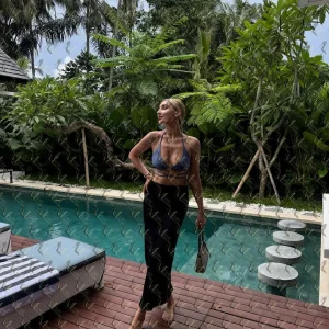 Фото Вивьен